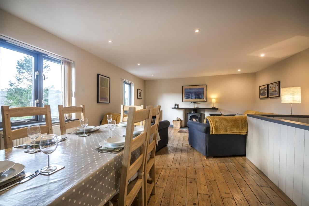 Rock Cottage - 3 Bedroom Holiday Home - Fishguard Luaran gambar